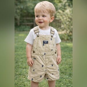 OshKosh B’gosh 18M Khaki Embroidered blue skull Short Overalls Vestbak